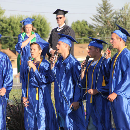 2015 students graduating