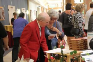 Don and Cynthia Calbick bidding